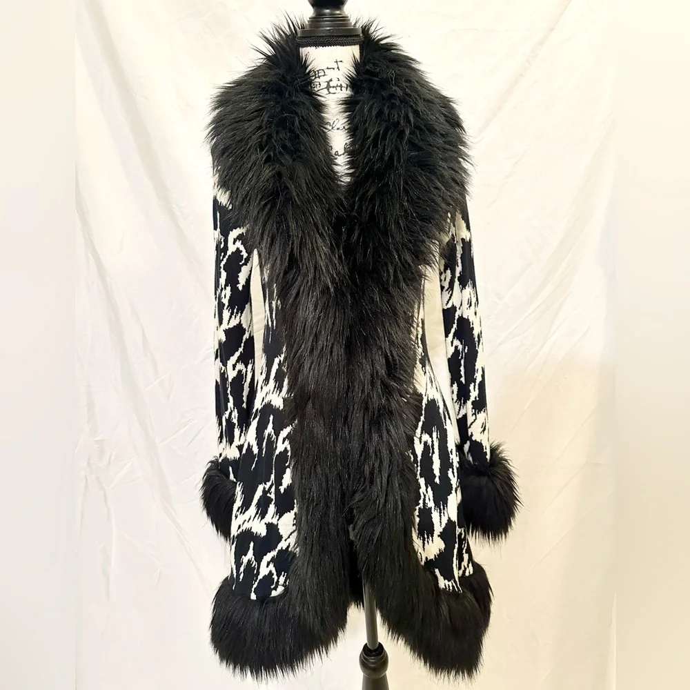 Betsey Johnson Super RARE Cruella Deville Faux Fur Penny Lane Coat M/L - Picture 7 of 14